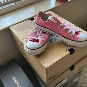 Pink converse